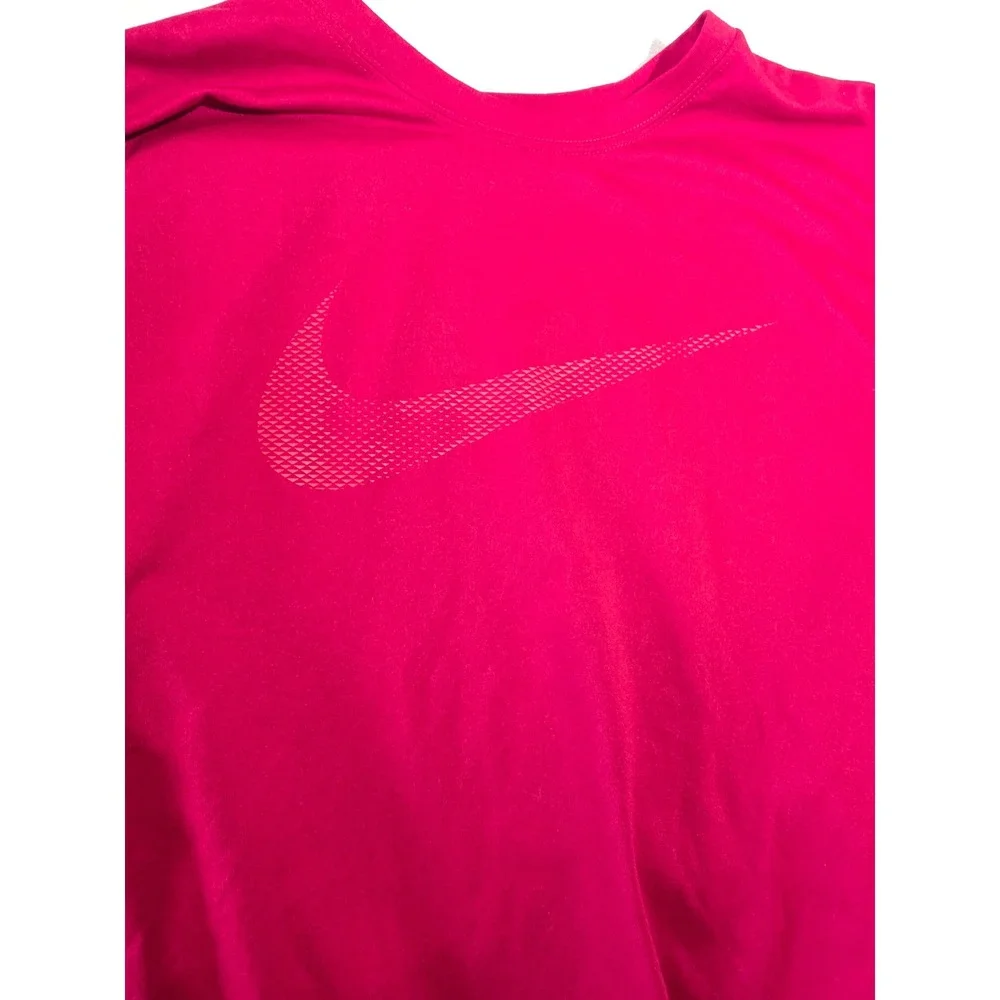 Nike Dri-FIT Mens Large Red Short Sleeve Graphic Swoosh Training T-Shirt